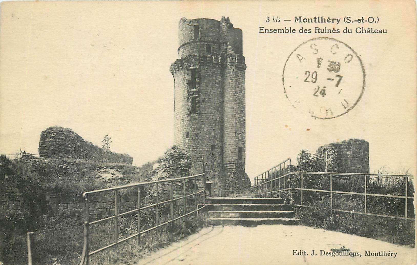 CPA Montlhery S et O Ensemble des Ruines du Chateau 