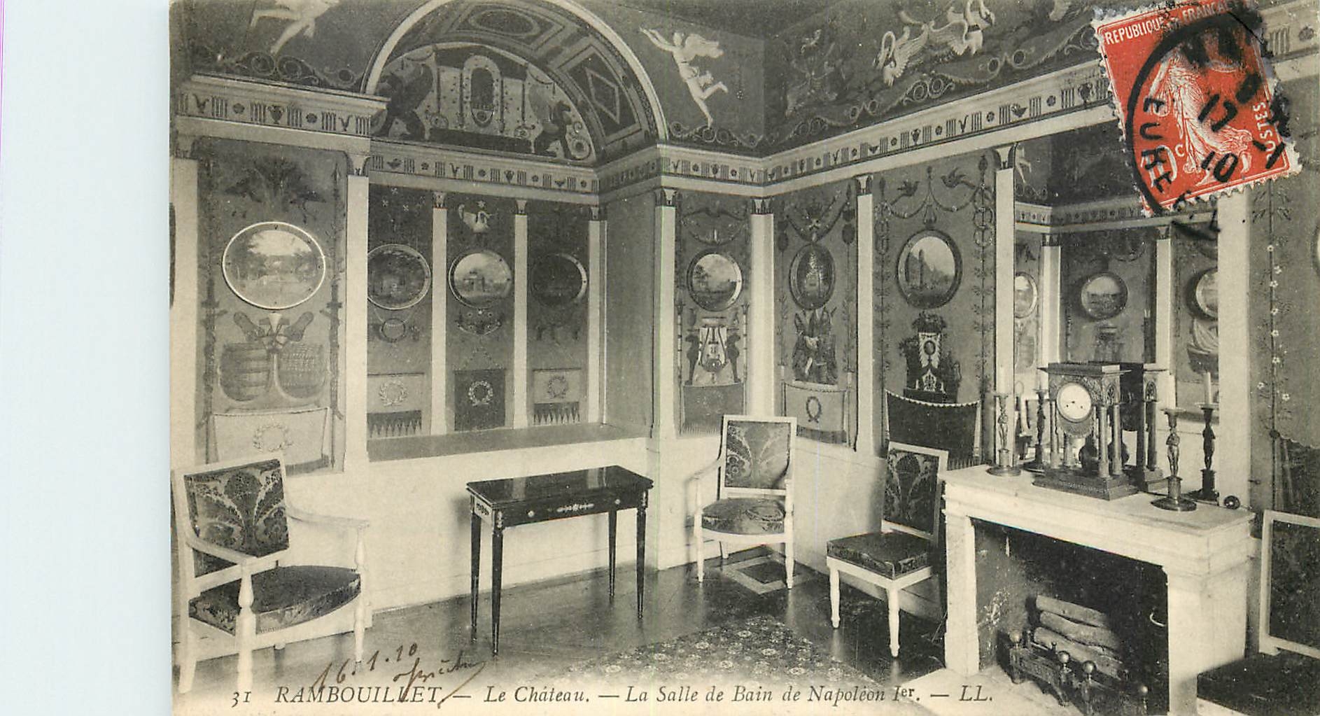 CPA Rambouillet Le Chateau La Salle de Bain de Napoleon 1er