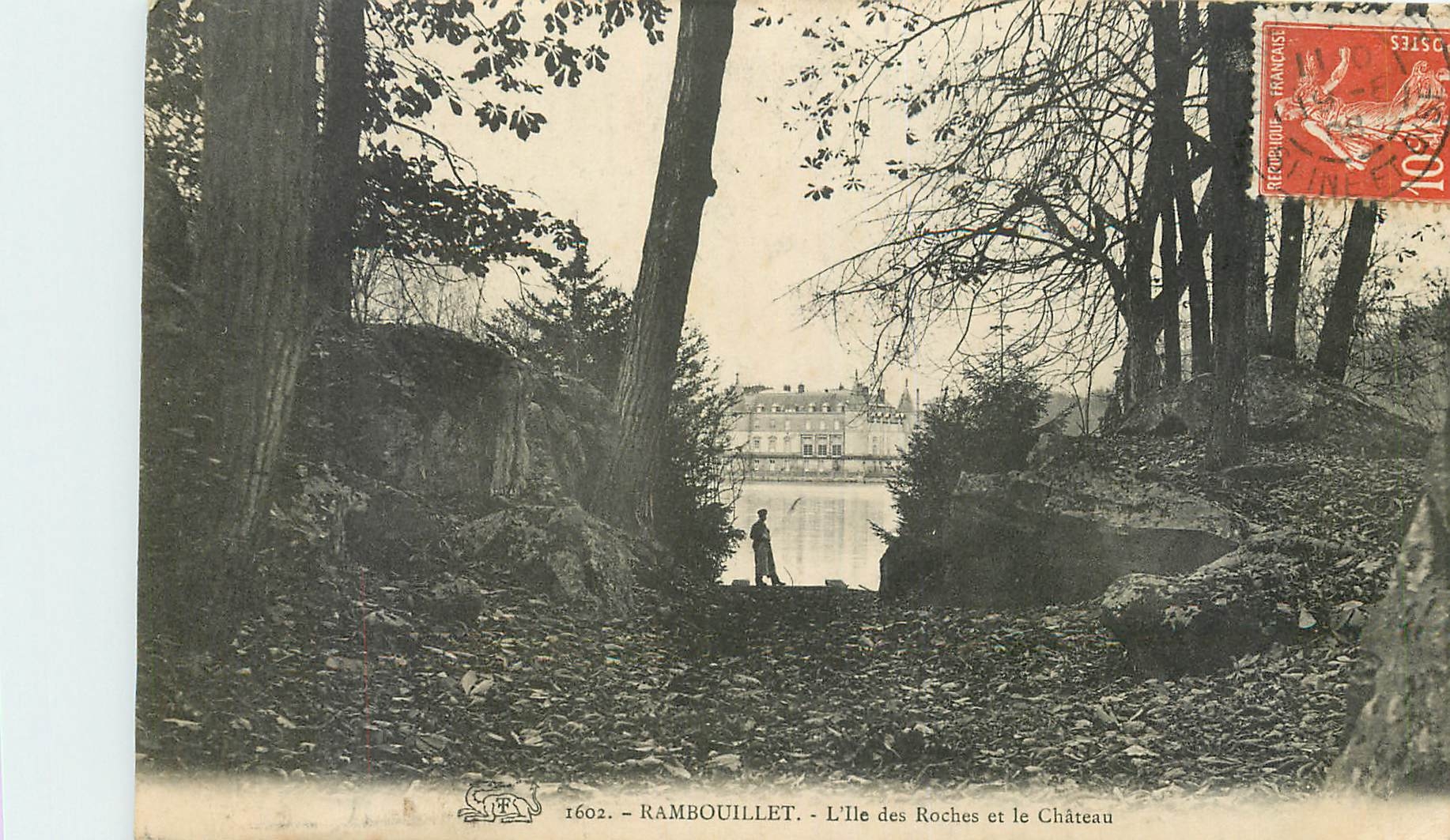 CPA Rambouillet L'Ile des Roches et le Chateau 