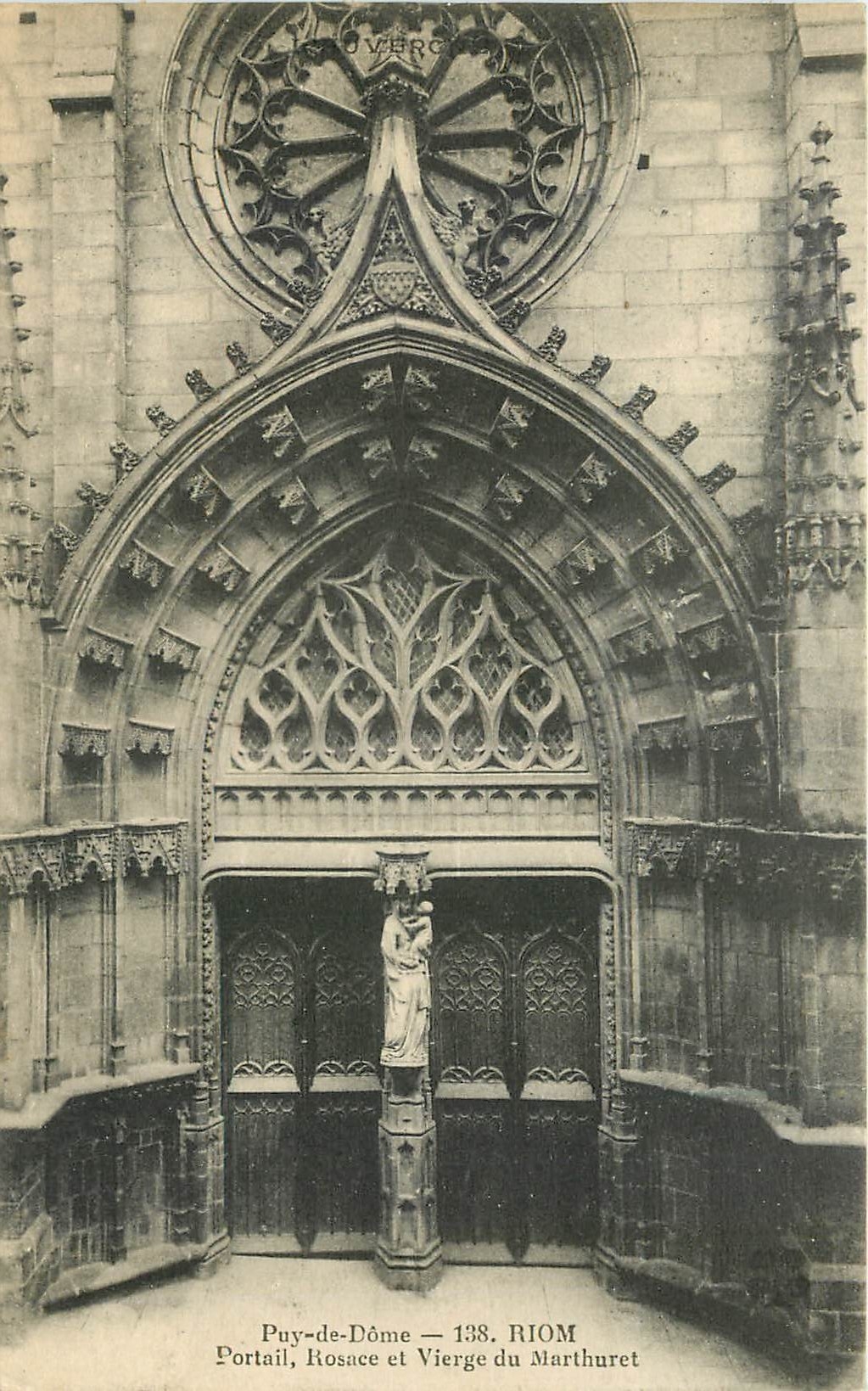 CPA Puy de Dome Riom Portail Rosace et Vierge du Marthuret 