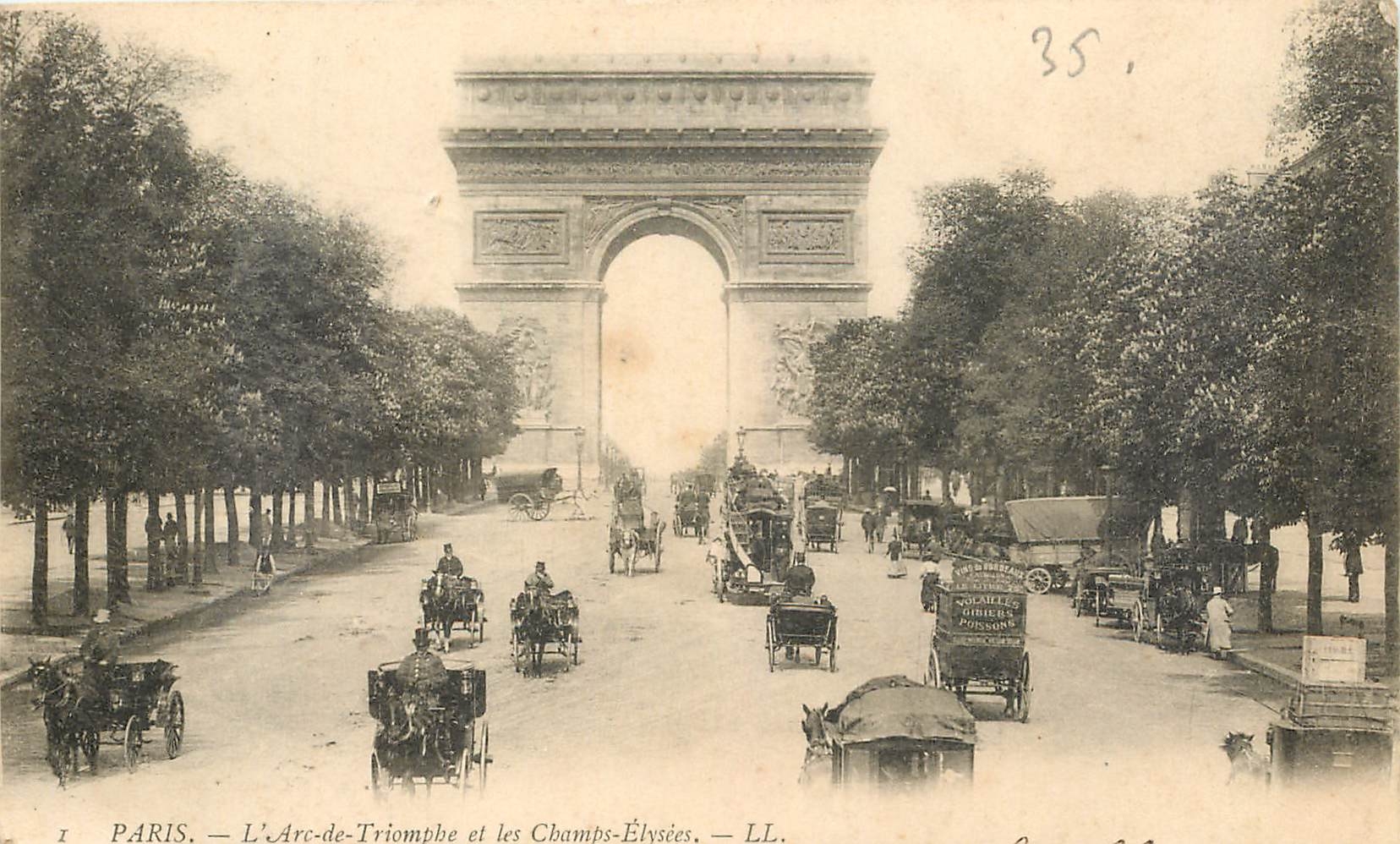 CPA Paris L'Arc de Triomphe et les Champs d'Elysees 