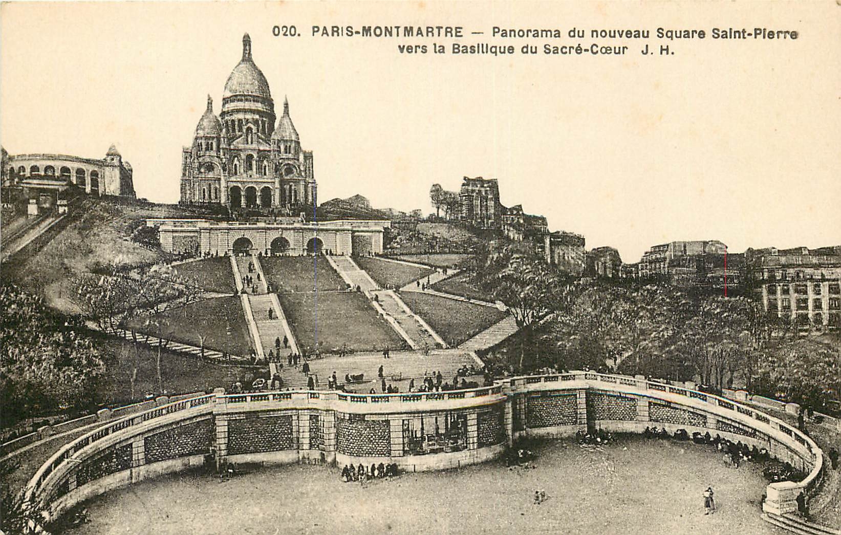 CPA Paris Montmartre Panorama du Nouveau Square Saint Pierre vers la Basilique du Sacre Coeur 