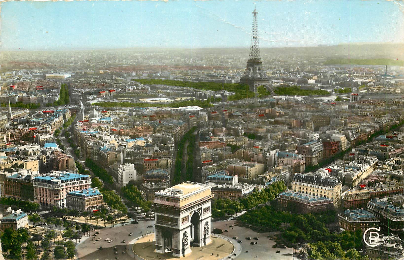 CPM Paris vu d'Avion Pilote operateur R Henrord la Place et l'arc de Triomphe de l'Etoile en deuxiem