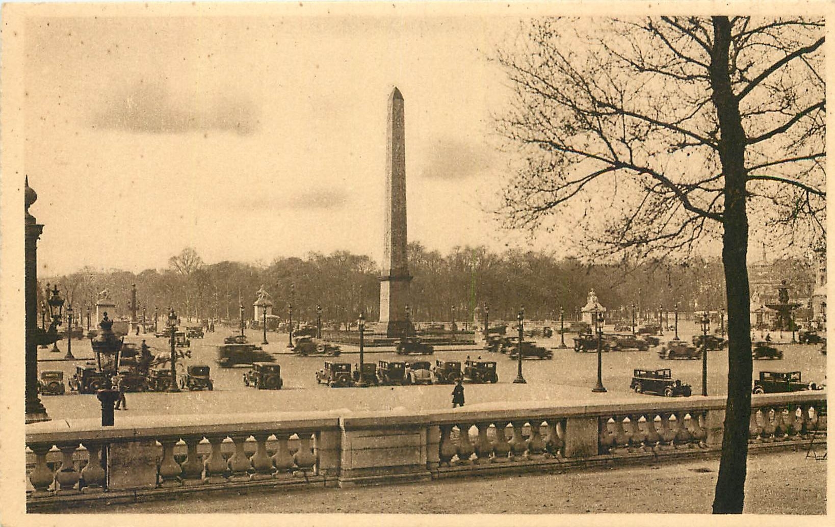 CPA Paris Place de la Concorde vue des Tuileries 