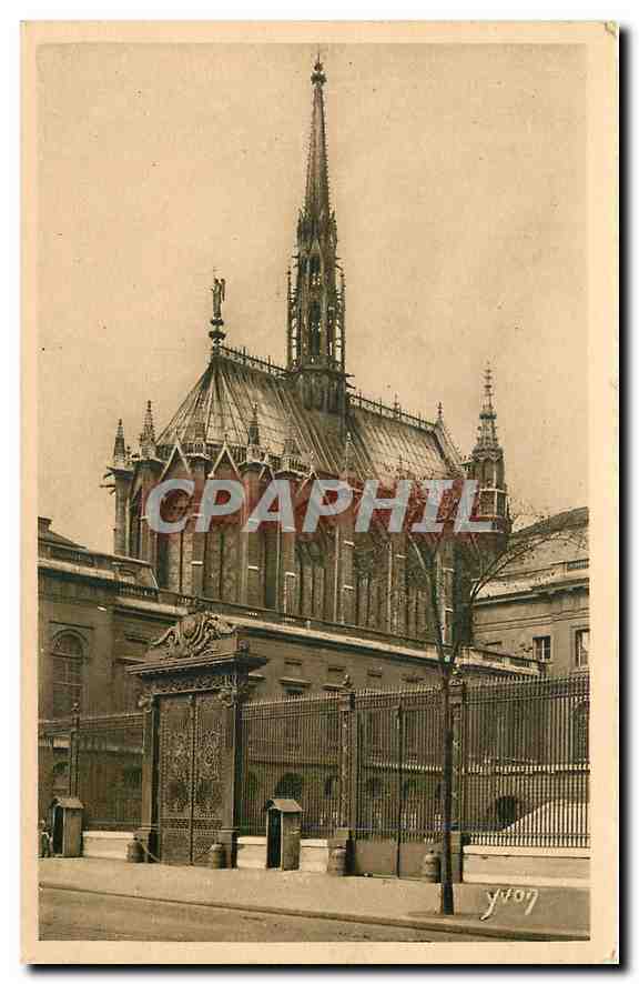 CPA Paris en Flanant la Sainte Chapelle et la Grille du Palais de Justice 