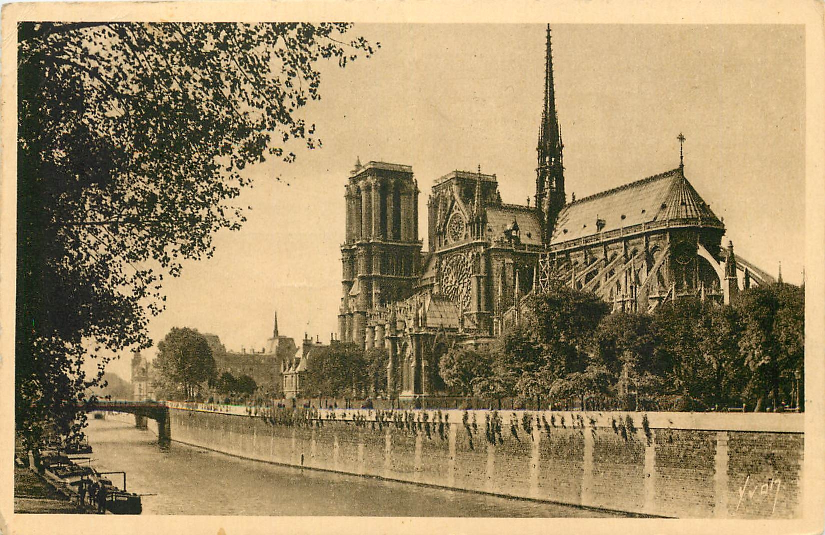CPA Paris en Flanant Notre Dame et le Square de l'Archeveche 