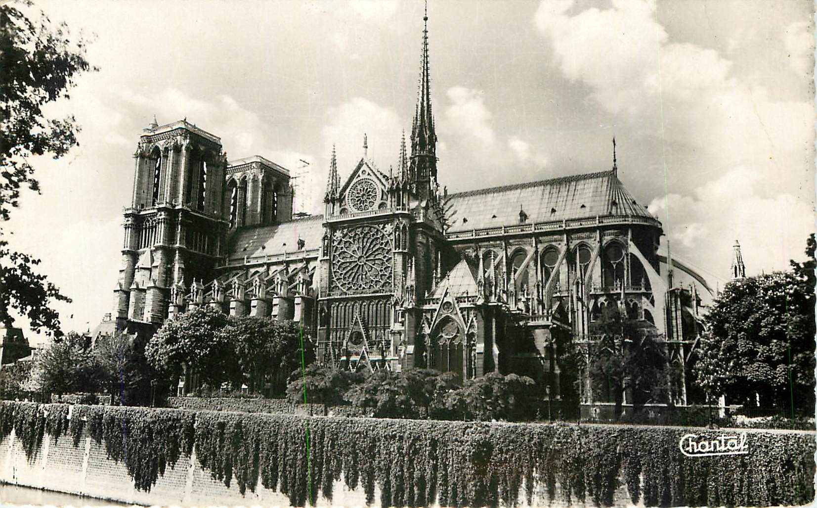 CPA Notre Dame de Paris l'Abside et Cote Sud 