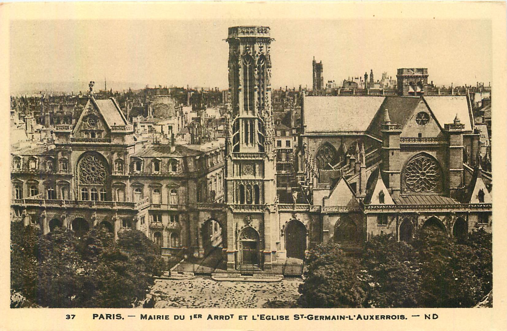 CPA Paris Mairie du 1er Arrdt et l'eglise St Germain l'Auxerrois 