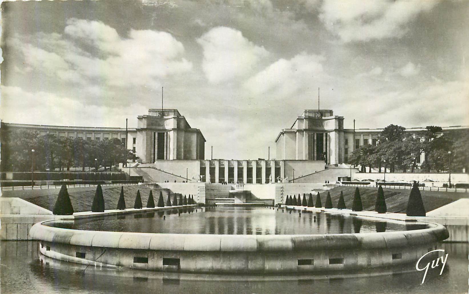 CPA Paris et ses Merveilles le Palais de Chaillot vu des Jardins 