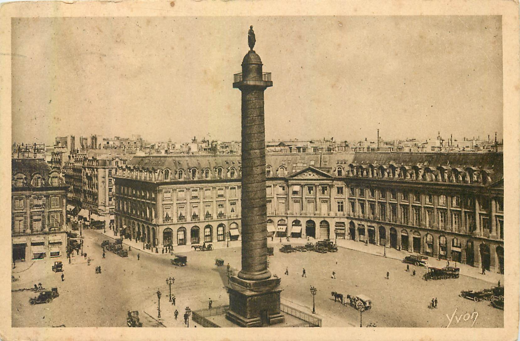 CPA Paris en Flanant Place et Colonne Vendome 