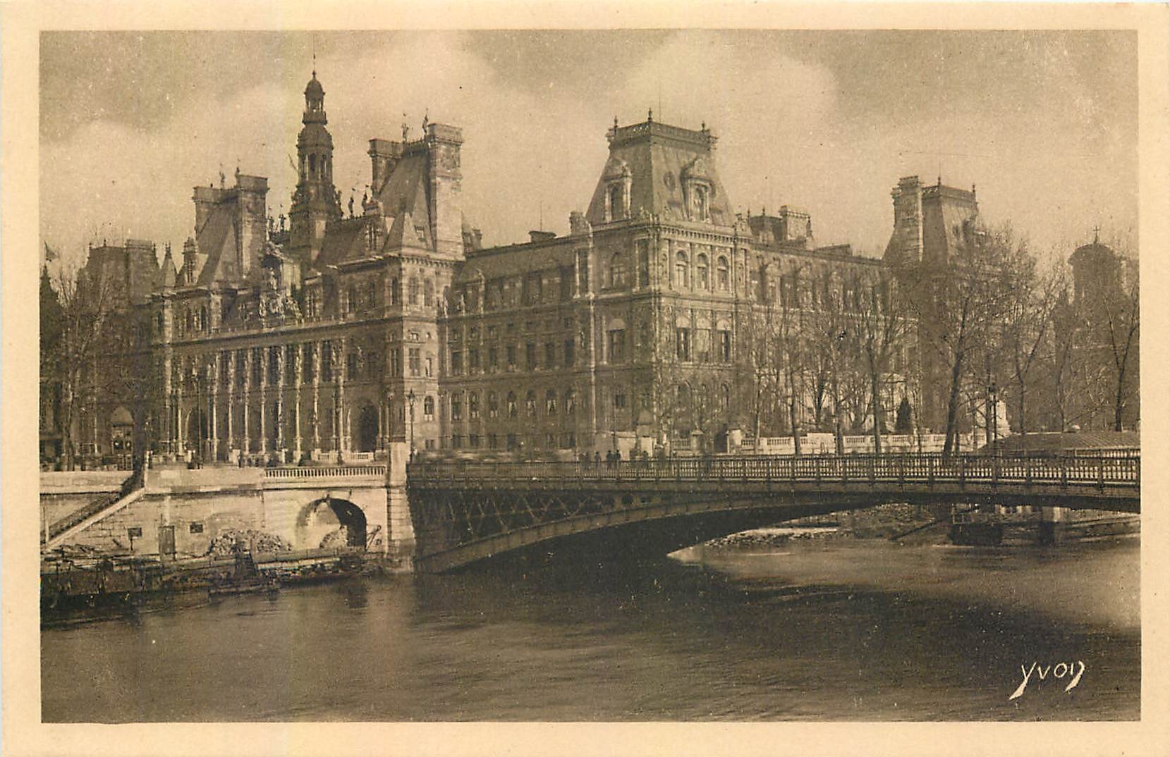 CPA Paris en Flanant l'Hotel de Ville 