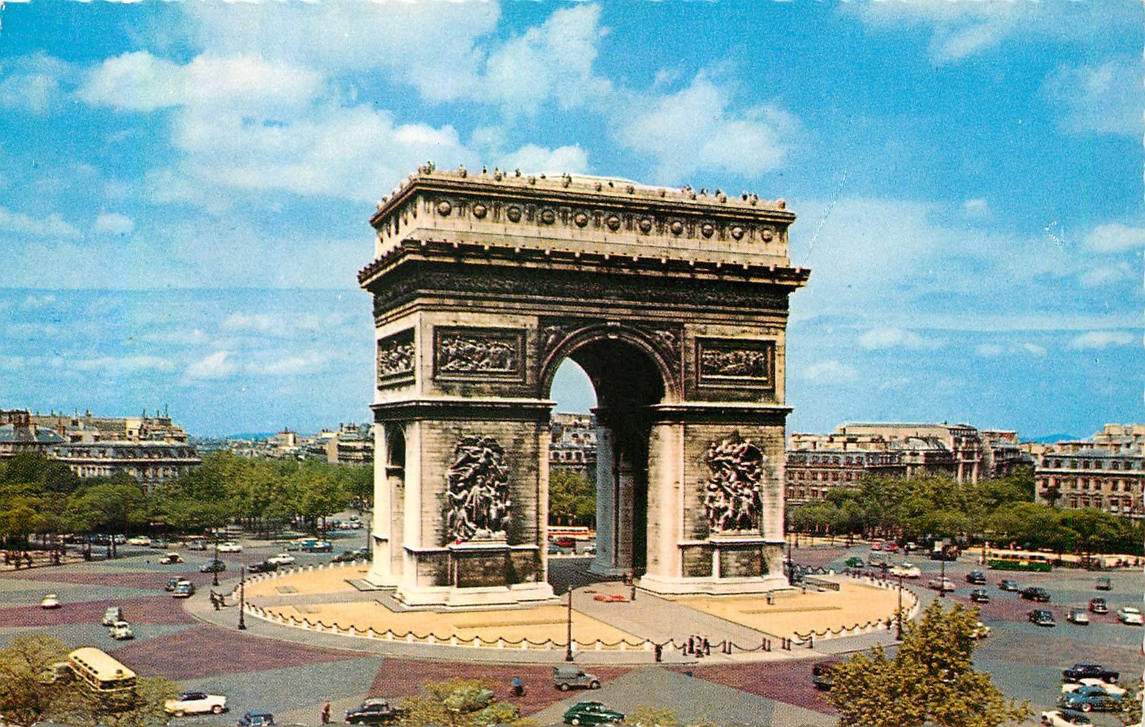 CPA Paris l'Arc de Triomphe de l'Etoile 