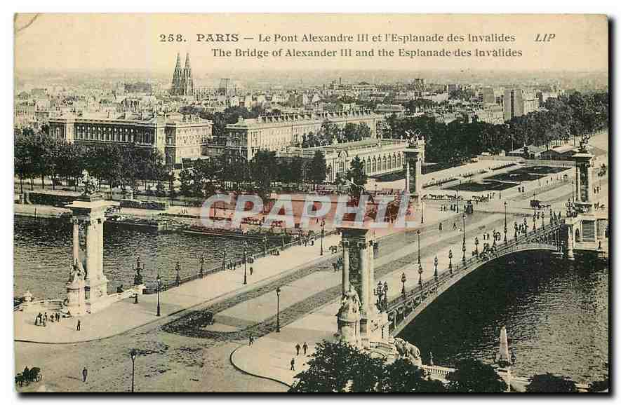 CPA Paris le Pont Alexandre III et l'esplanade des Invalides 