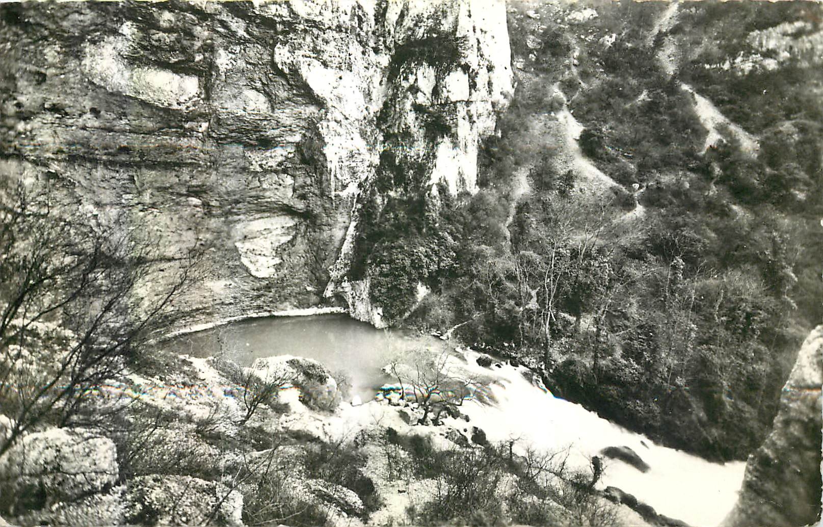 CPA Fontaine de Vaucluse Vaucluse Naissance de la Source Hautes Ecux 