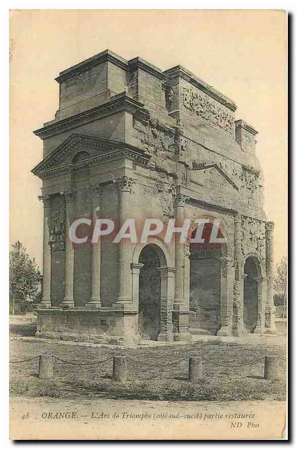 CPA Orange L'Arc de Triomphe cote sud-ouest partie restauree 