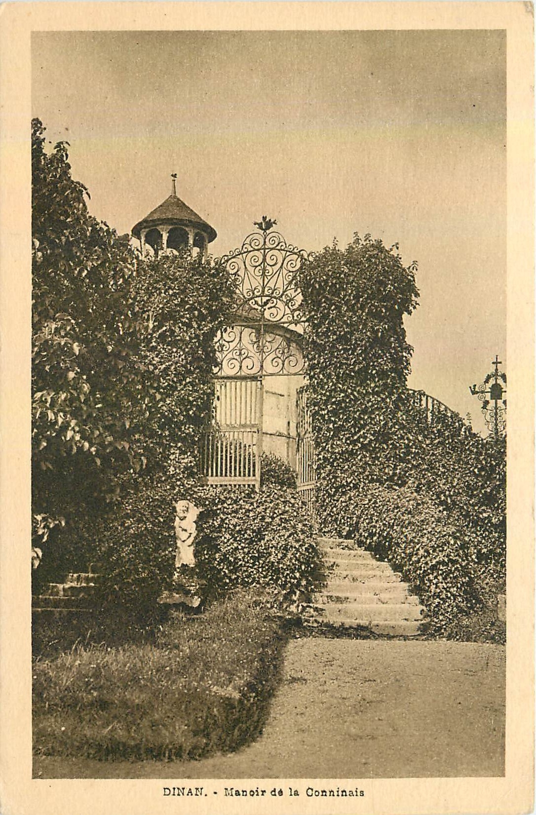 Dinan - Manoir de la Conninais — Entrée des Jardins — Édition M. Pambrun, Dinan