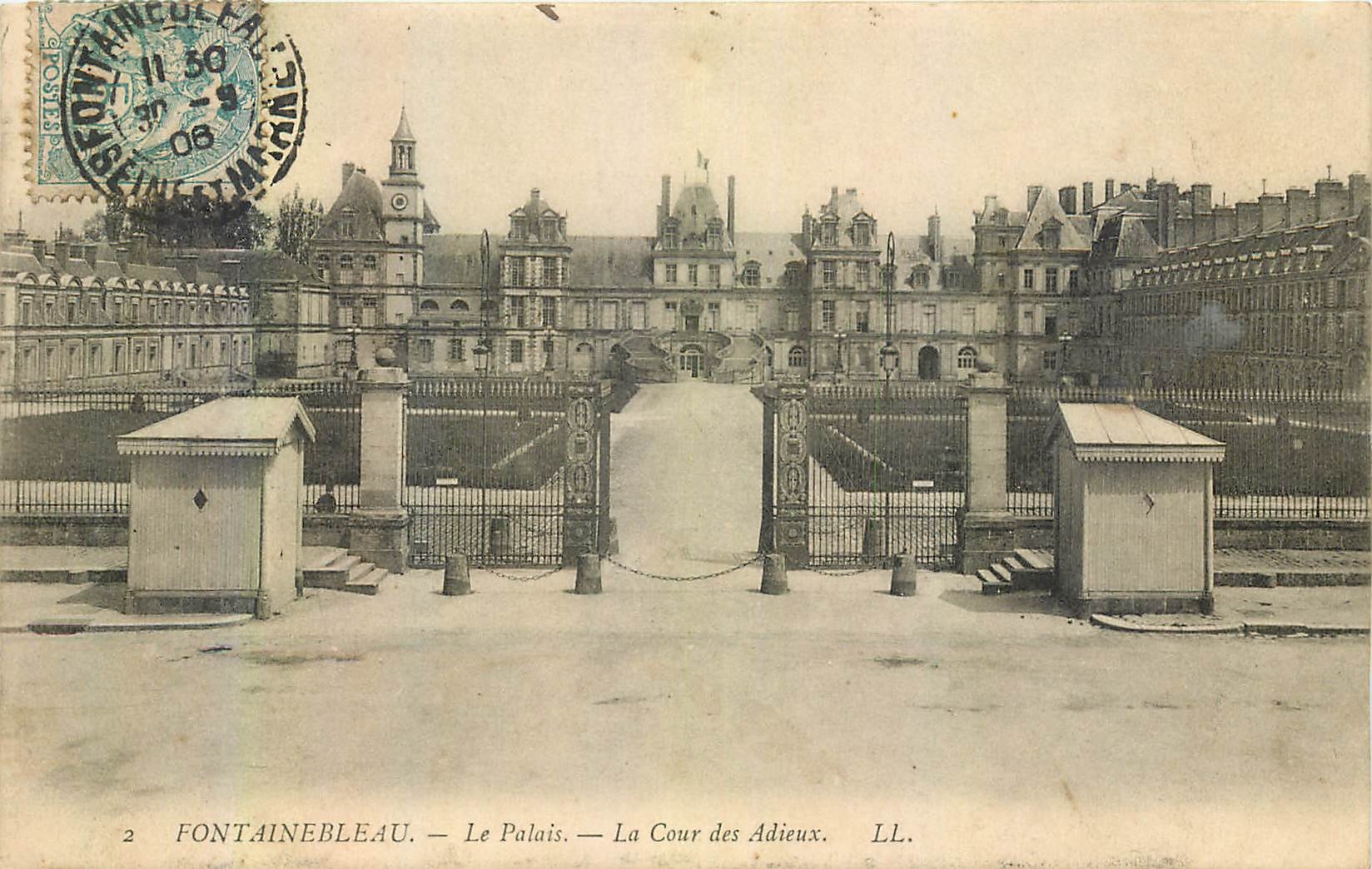 Fontainebleau — Das Schloss — Die Cour des Adieux. LL.