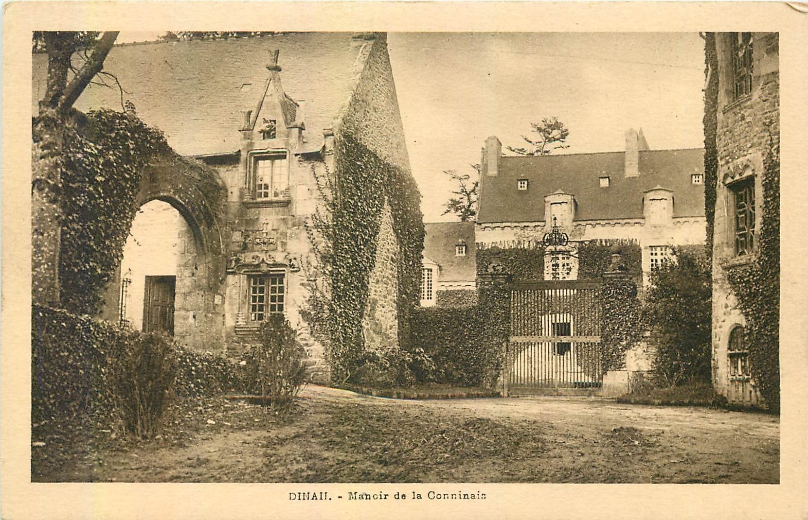 Dinail - Manoir de la Conninais — La Conciergerie — Édition M. Pambrun