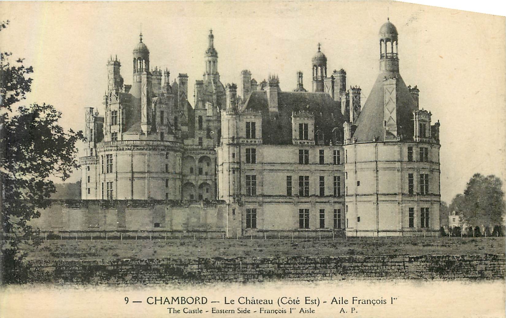 Chambord — Le Château (Côté Est) - Aile François Ier — A. P.