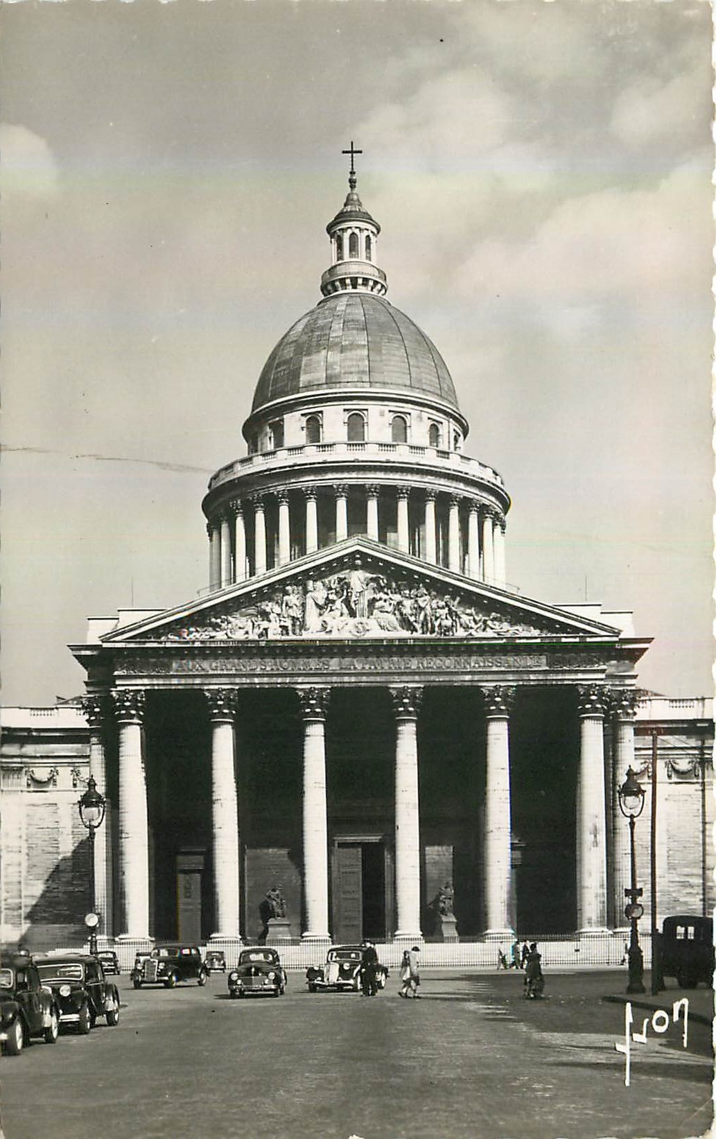CPA Paris en flanant Le Pantheon 