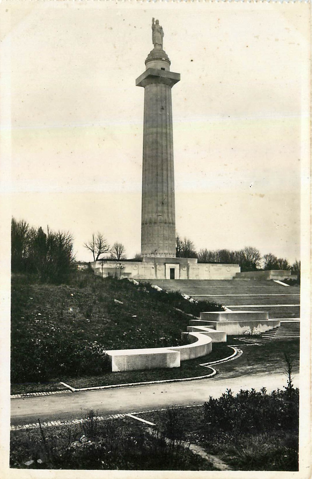 CPA Le Tour de Montfaucon 