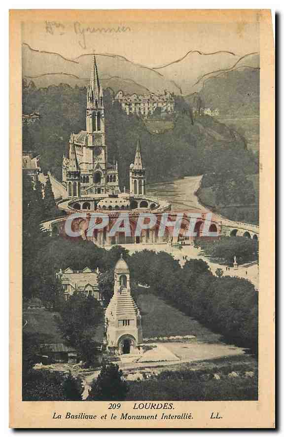 CPA Lourdes La Basilique et le Monument Interallie
