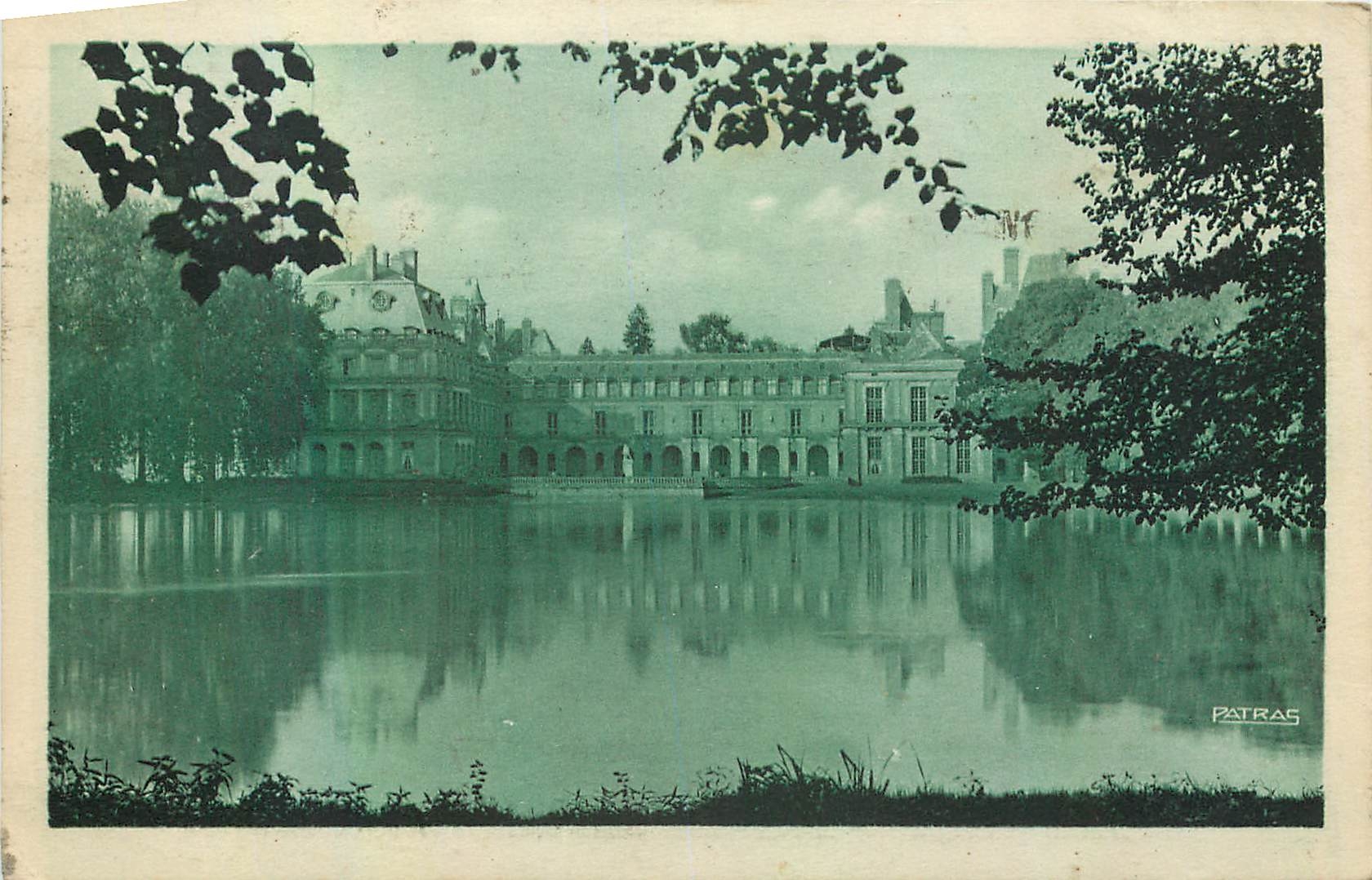 Schloss Fontainebleau — Ansicht des Parks — Verlag Patras, Nr. 235