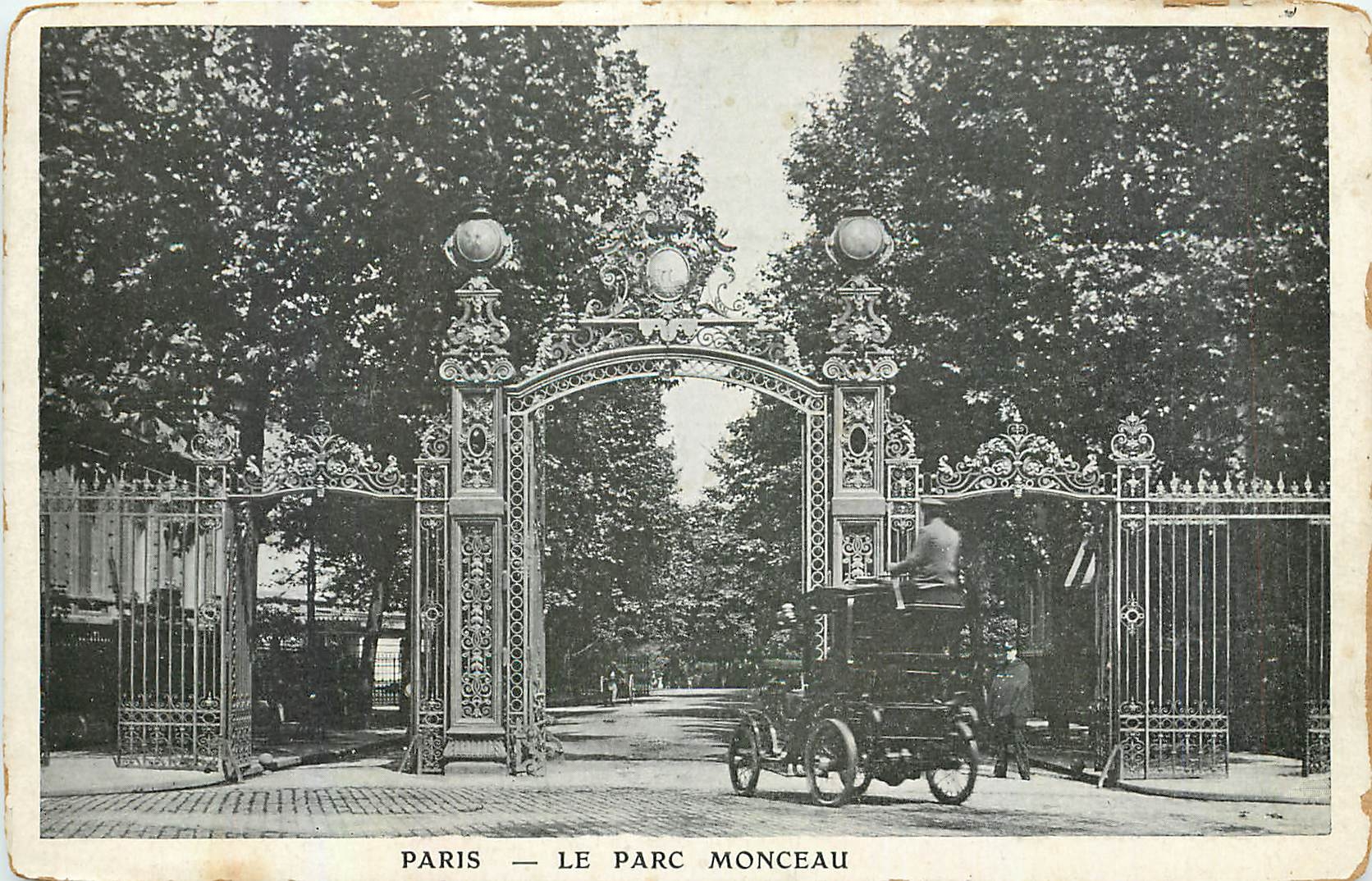 CPA Paris Le Parc Monceau Automobile