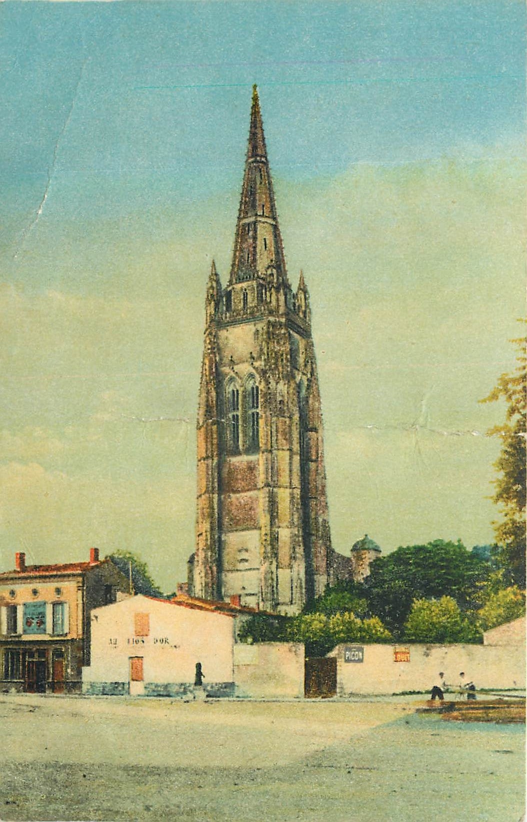 CPA Marennes Le Clocher Classe monument historique 