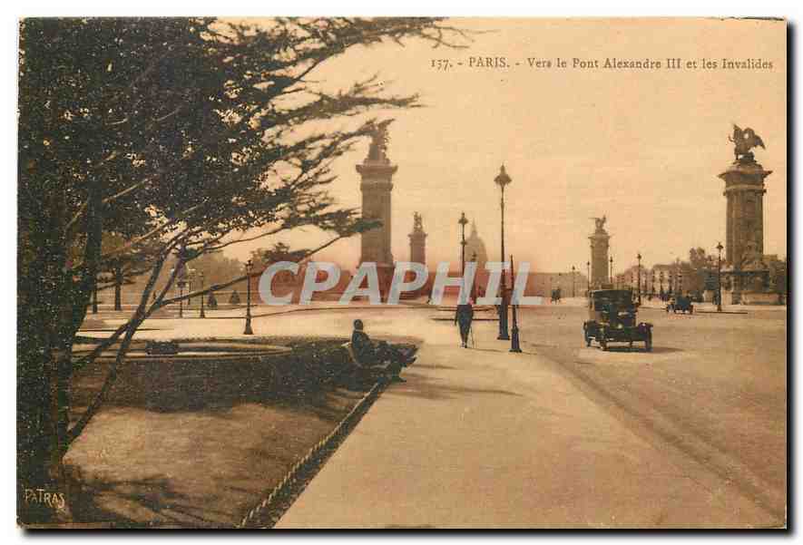 CPA Paris Vers le pont Alexandre III et les Invalides 