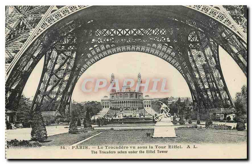 CPA Paris le Trocadero vu sous la Tour Eiffel 