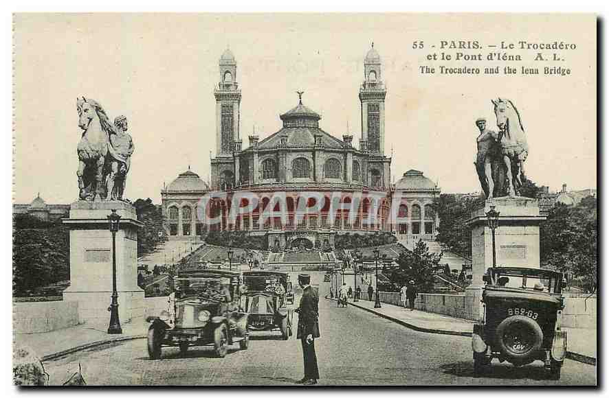 CPA Paris le Trocadero et le Pont d'Iena Automobile