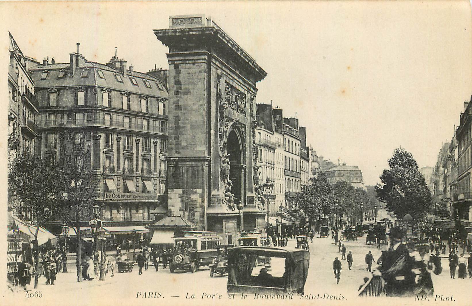 CPA Paris le Porte et le Boulevard Saint Denis 
