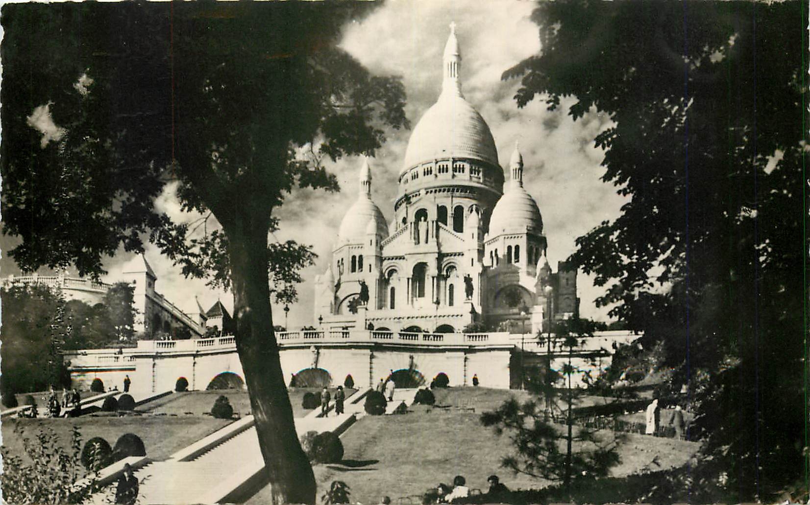 CPA Paris la Basilique du Sacre Coeur 