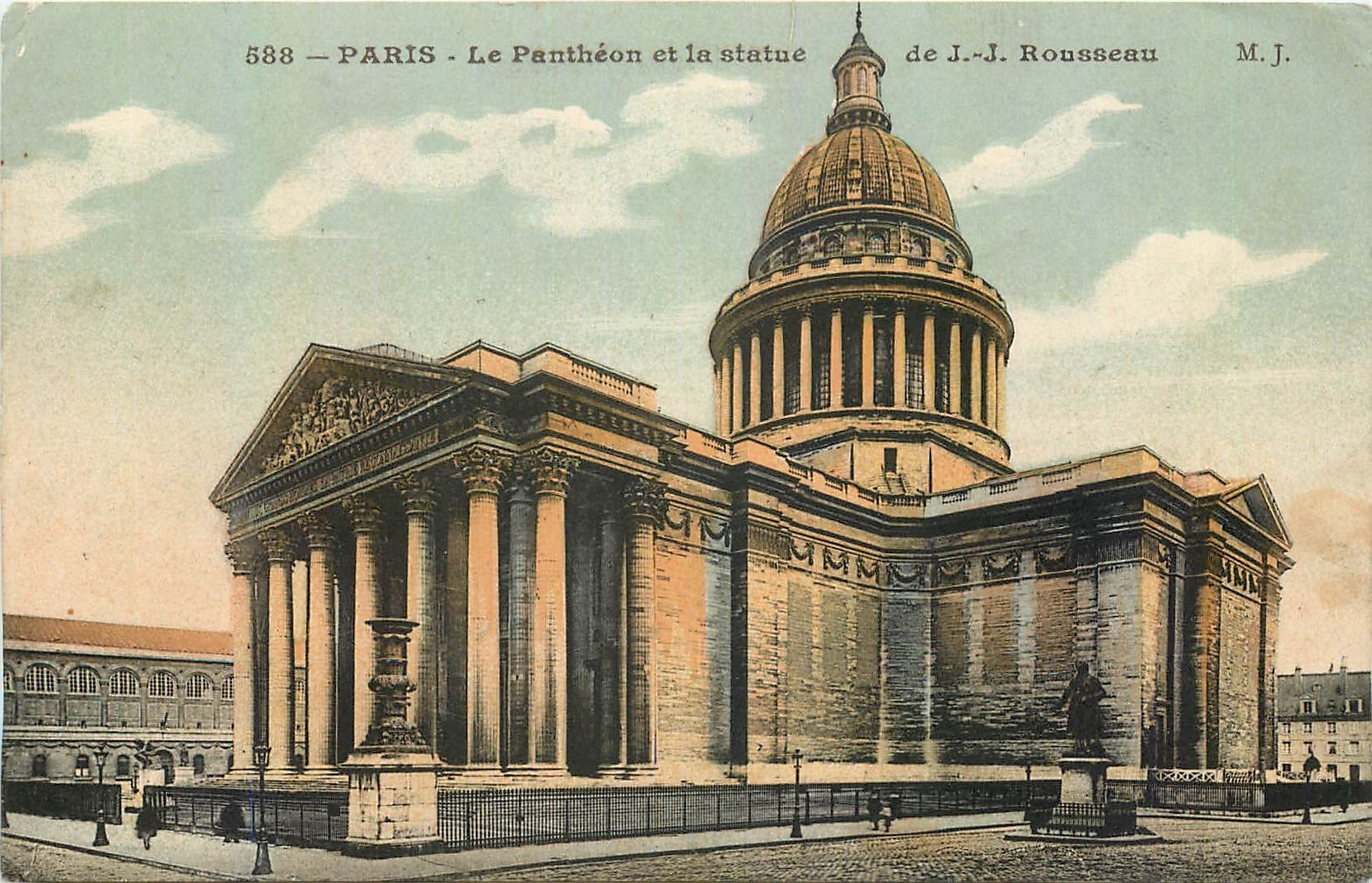 CPA Paris Le pantheon et la statue de J J Rousseau 