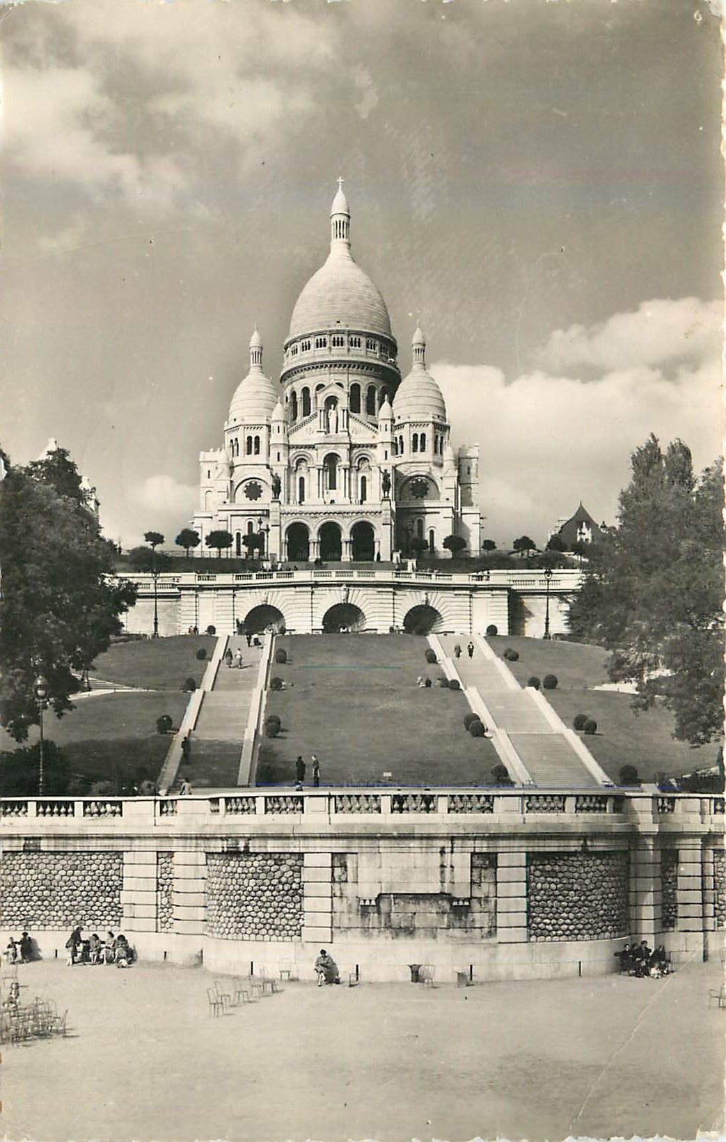 CPA Paris Le Sacre Coeur de Montmartre 