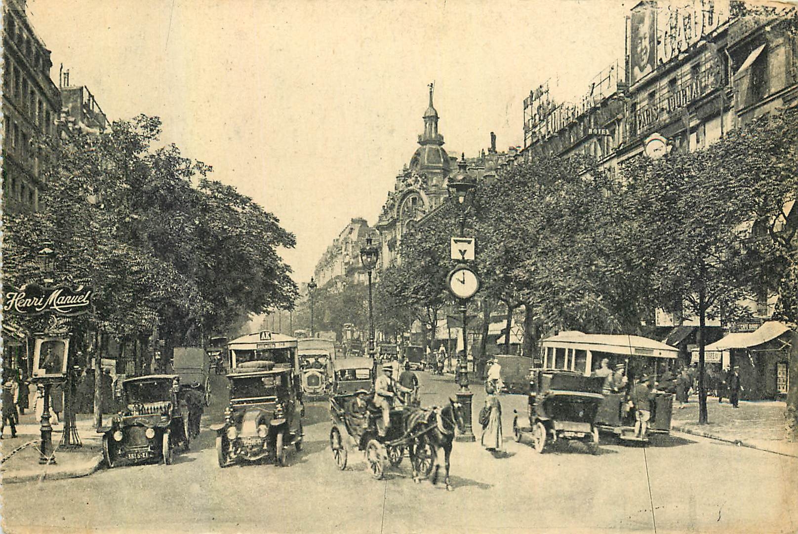 CPA Paris Le Boulevard des Italiens 