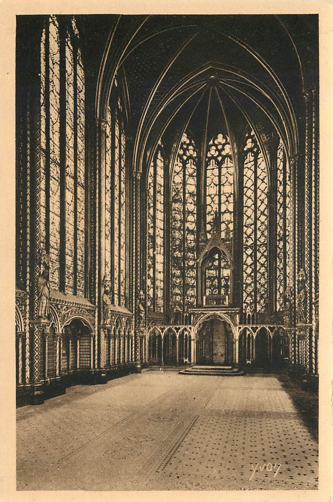 CPA Paris en flanant Interieur de la Ste Chapelle Chapelle haute 