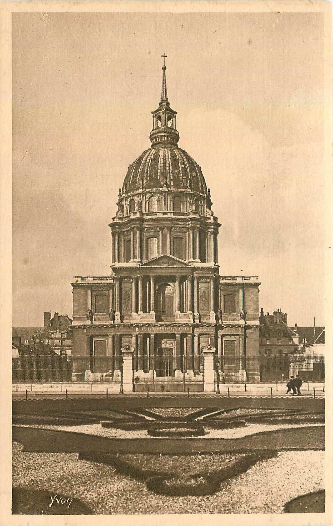 CPA Paris en flanant Les Invalides 
