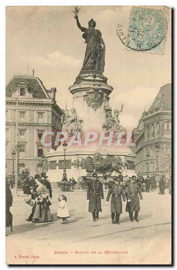CPA Paris statue de la Republique Lion Militaria