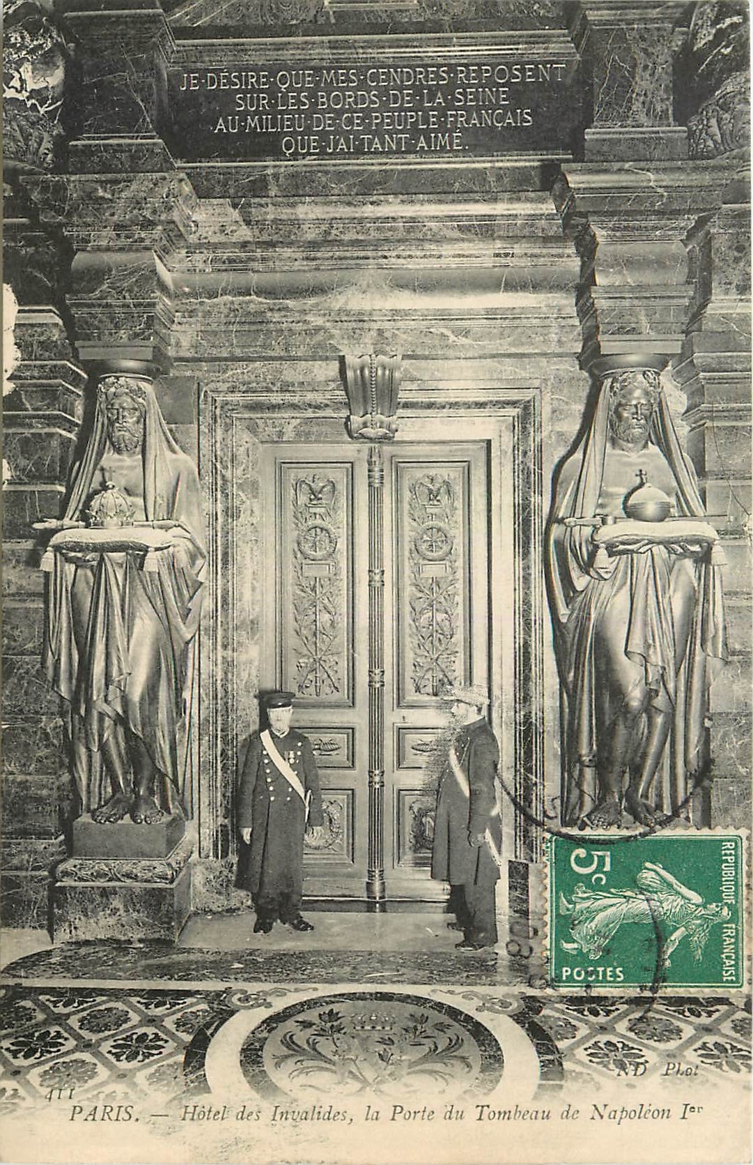 CPA Paris Hotel des Invalides la Porte du tombeau de Napoleon Ier 