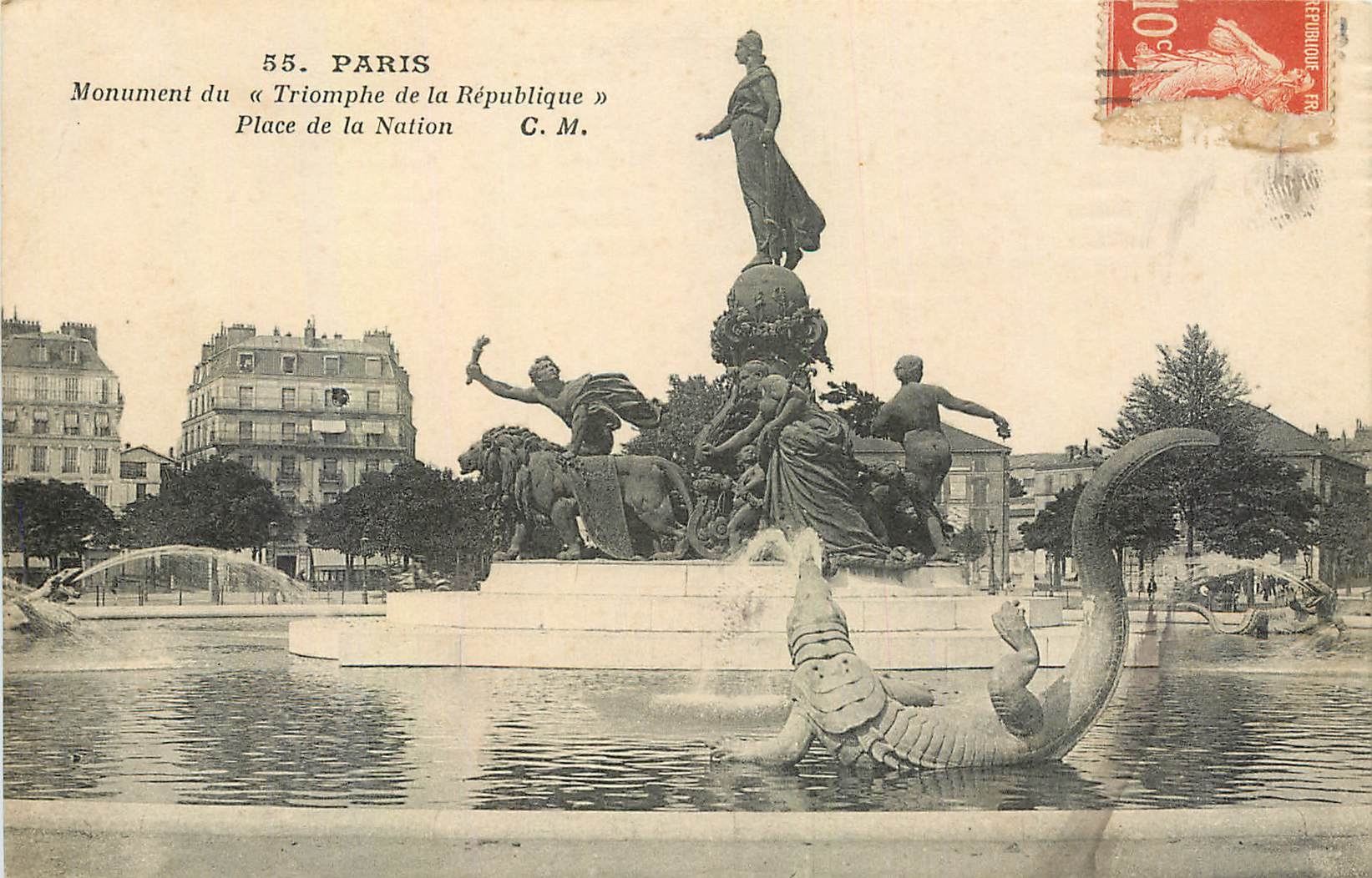 CPA Paris Monument du Triomphe de la Republique Place de la Nation Crocodile