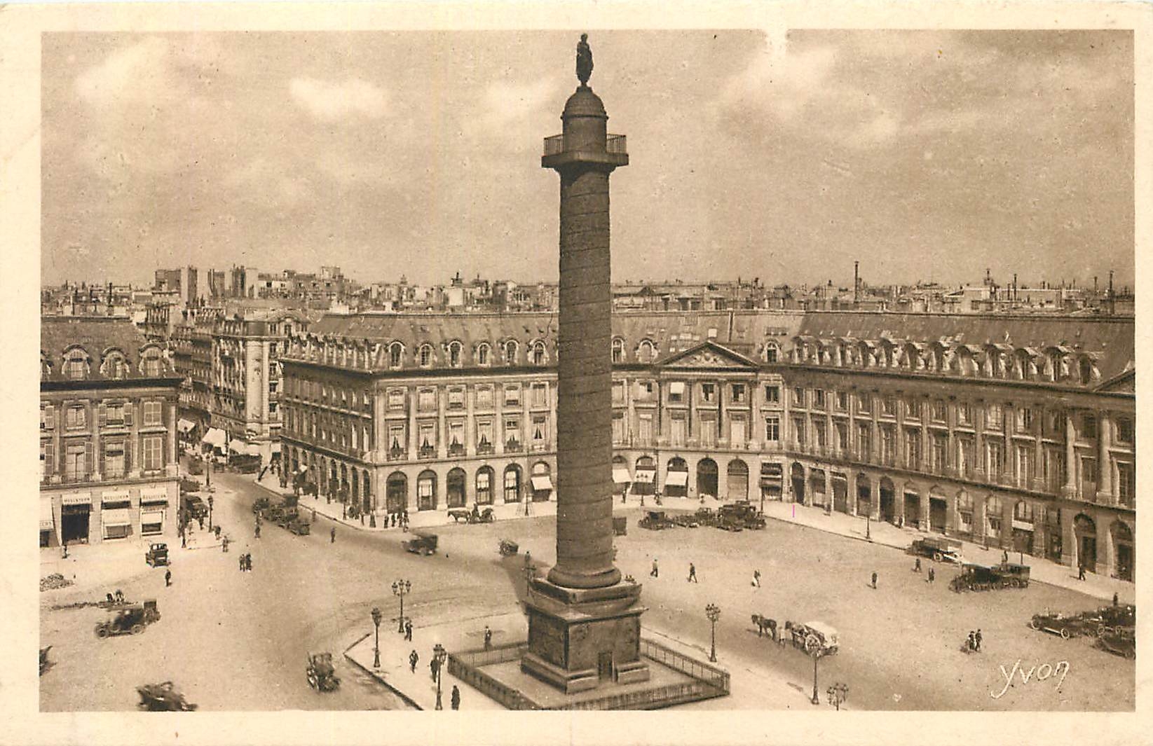 CPA Paris en Flanant Place et Colonne Vendome 