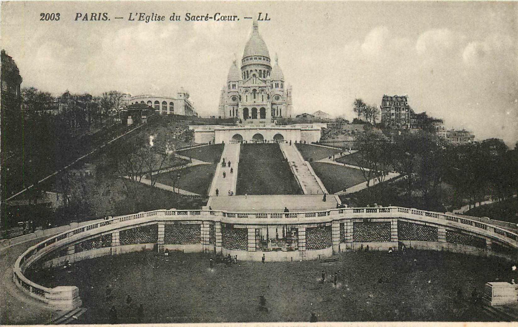CPA Paris l'eglise du Sacre Coeur 