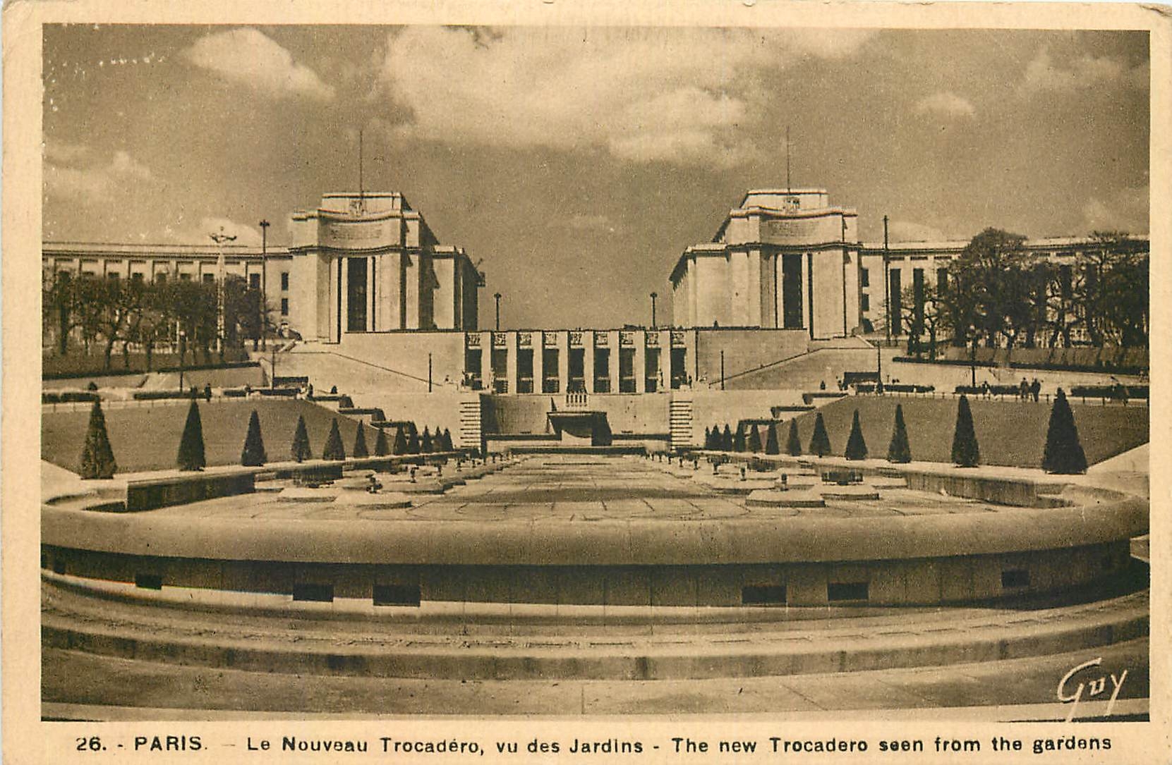 CPA Paris le Nouveau Trocadero vu des Jardins 