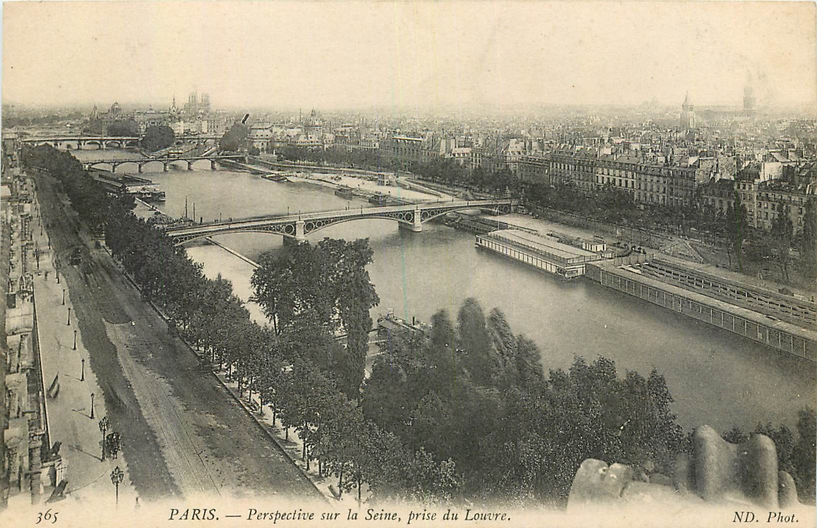 CPA Paris Perspective sur la Seine prise du Louvre 