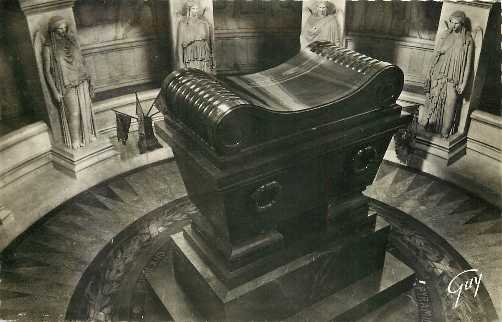 CPA Paris et ses Merveilles Tombeau de Napoleon Ier aux Invalides 
