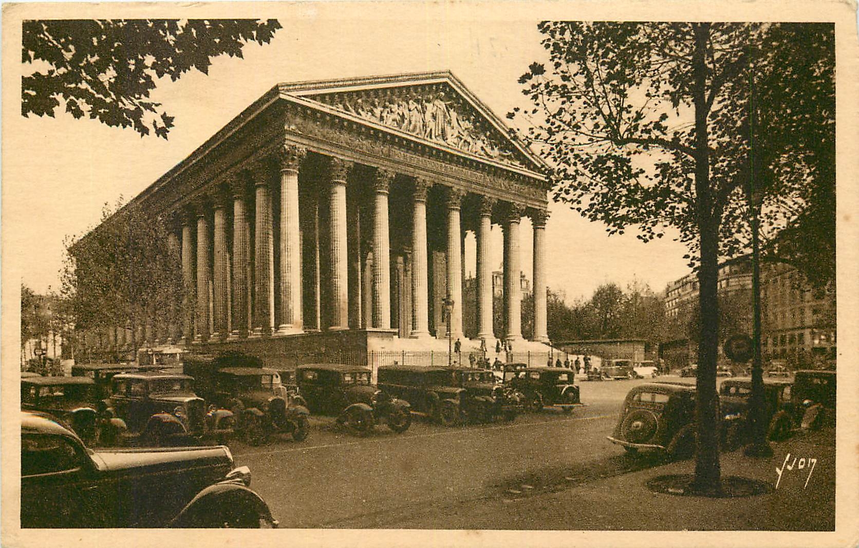 CPA Paris en Flanant l'eglise de la Madeleine 
