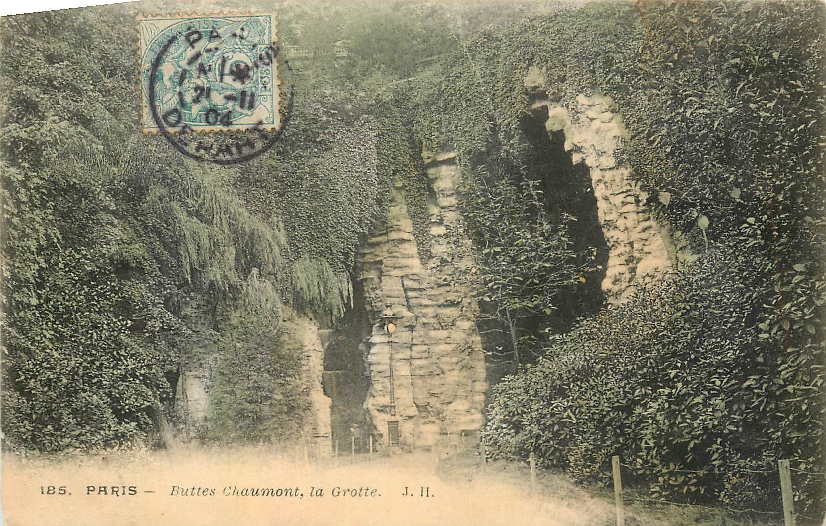 CPA Paris Buttes Chaumont la Grotte 