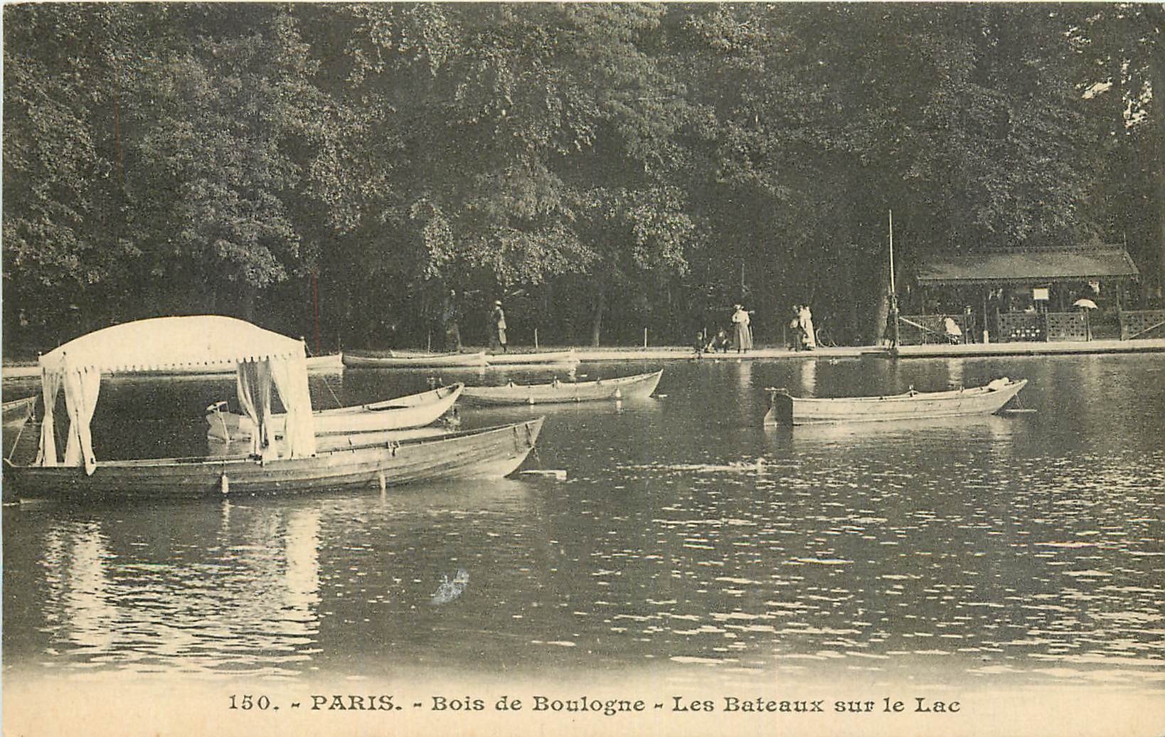 CPA Paris Bois de Boulogne les Bateaux sur le Lac 